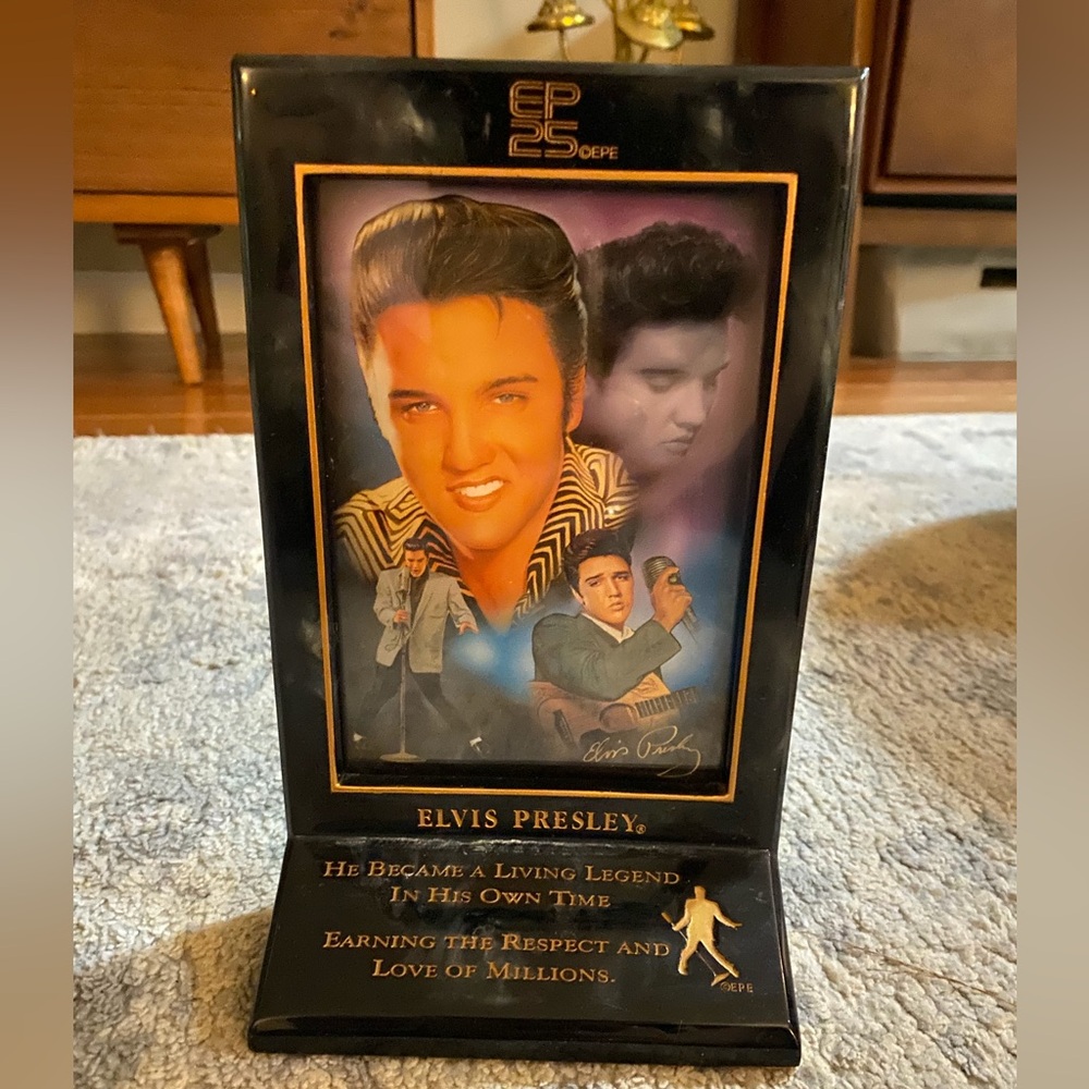 Elvis Presley Commemorative Plaque - Black